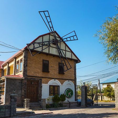 Stary Melnik Hotel 阿拉木图 外观 照片