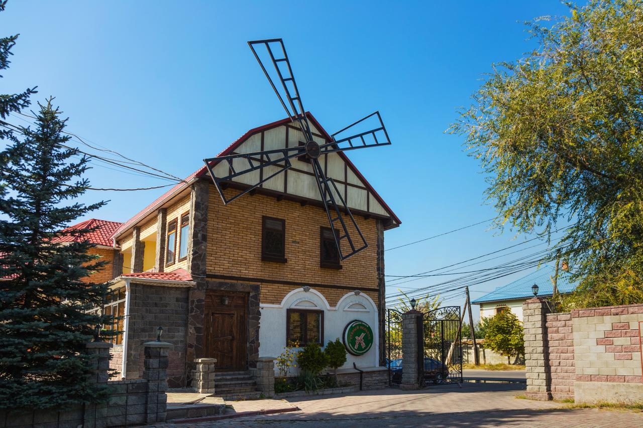 Stary Melnik Hotel 阿拉木图 外观 照片