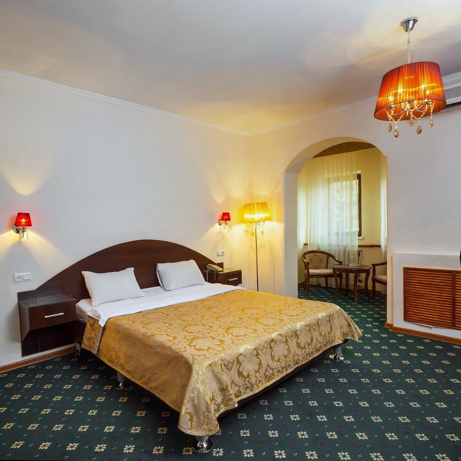 Stary Melnik Hotel 阿拉木图 外观 照片