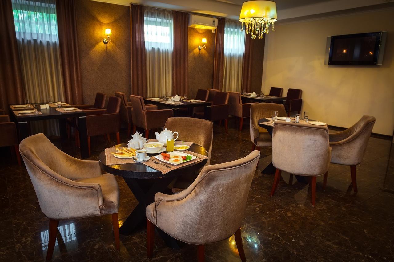 Stary Melnik Hotel 阿拉木图 外观 照片