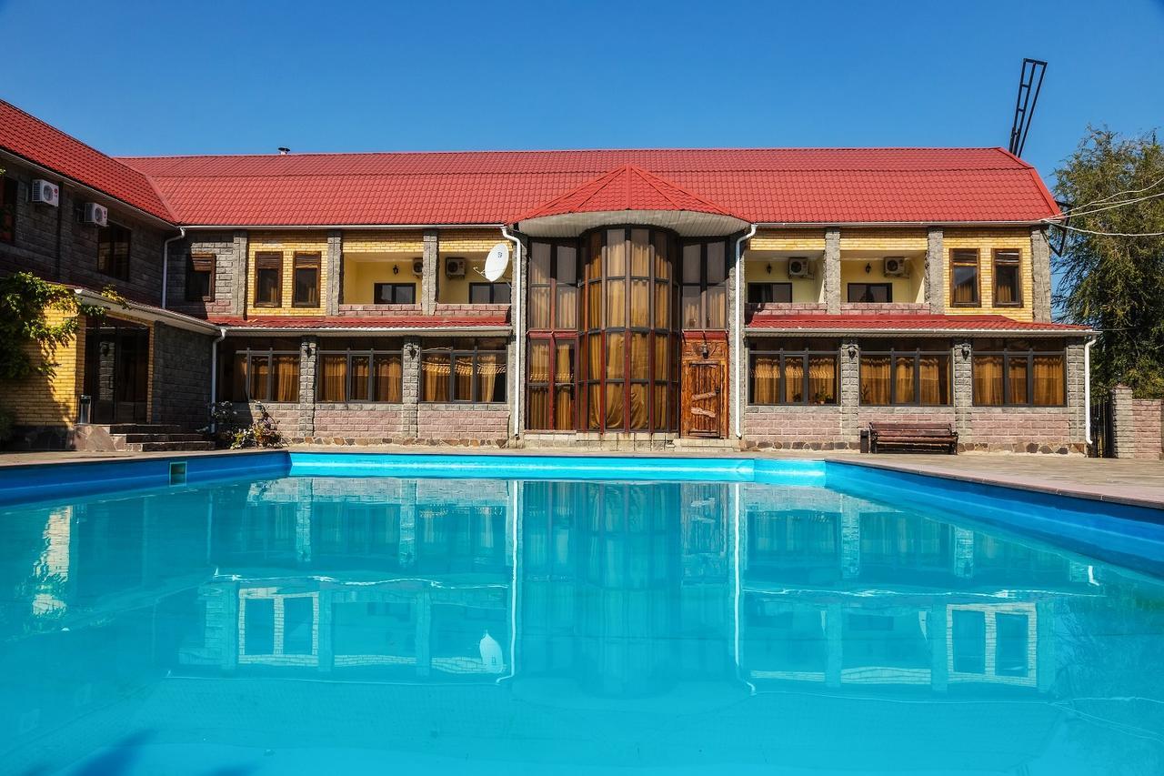 Stary Melnik Hotel 阿拉木图 外观 照片